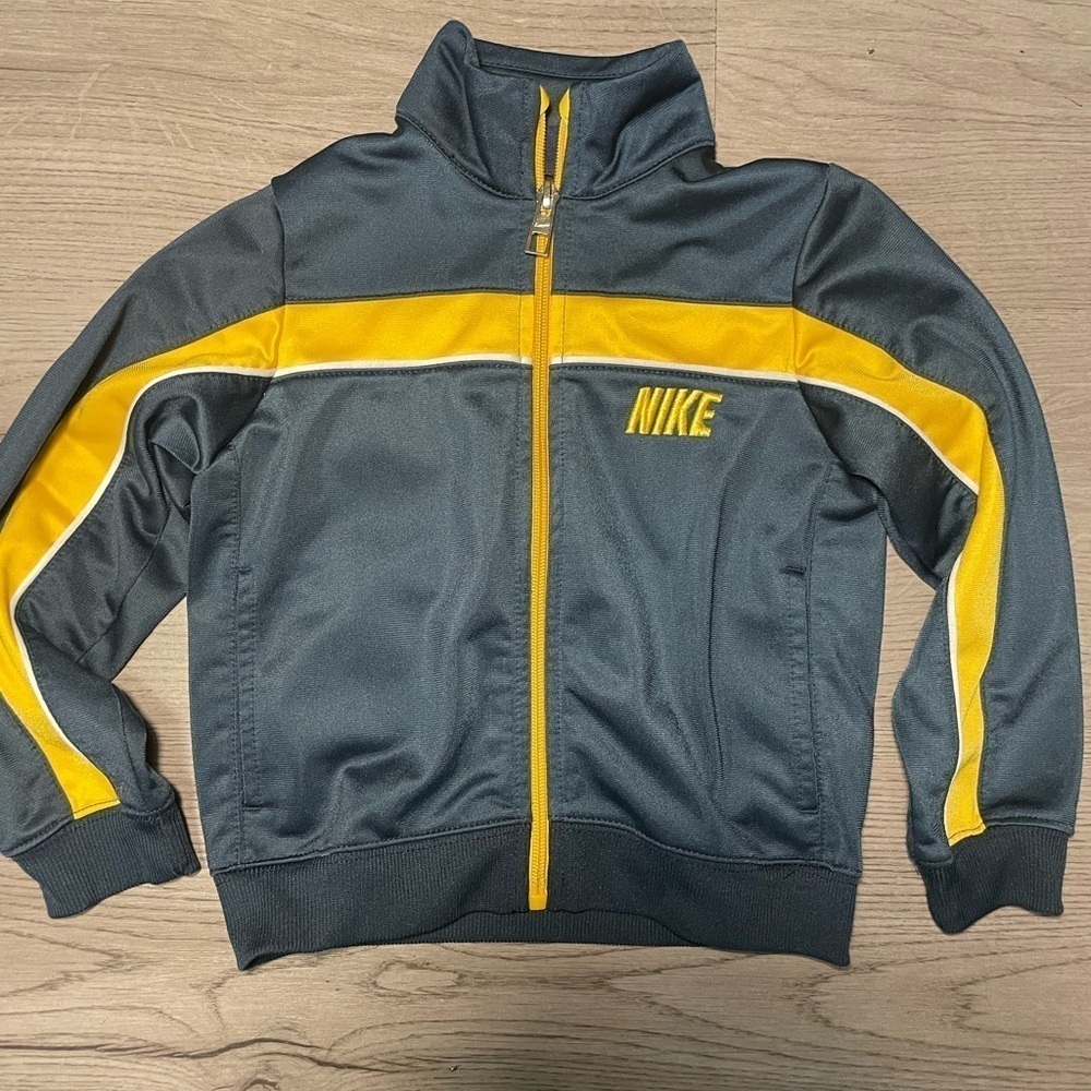 Nike 3T zip up​